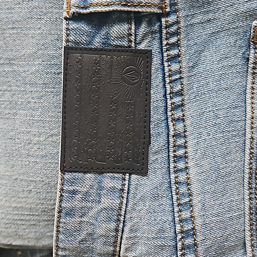 Light Wash Skinny Jeans- Volcom